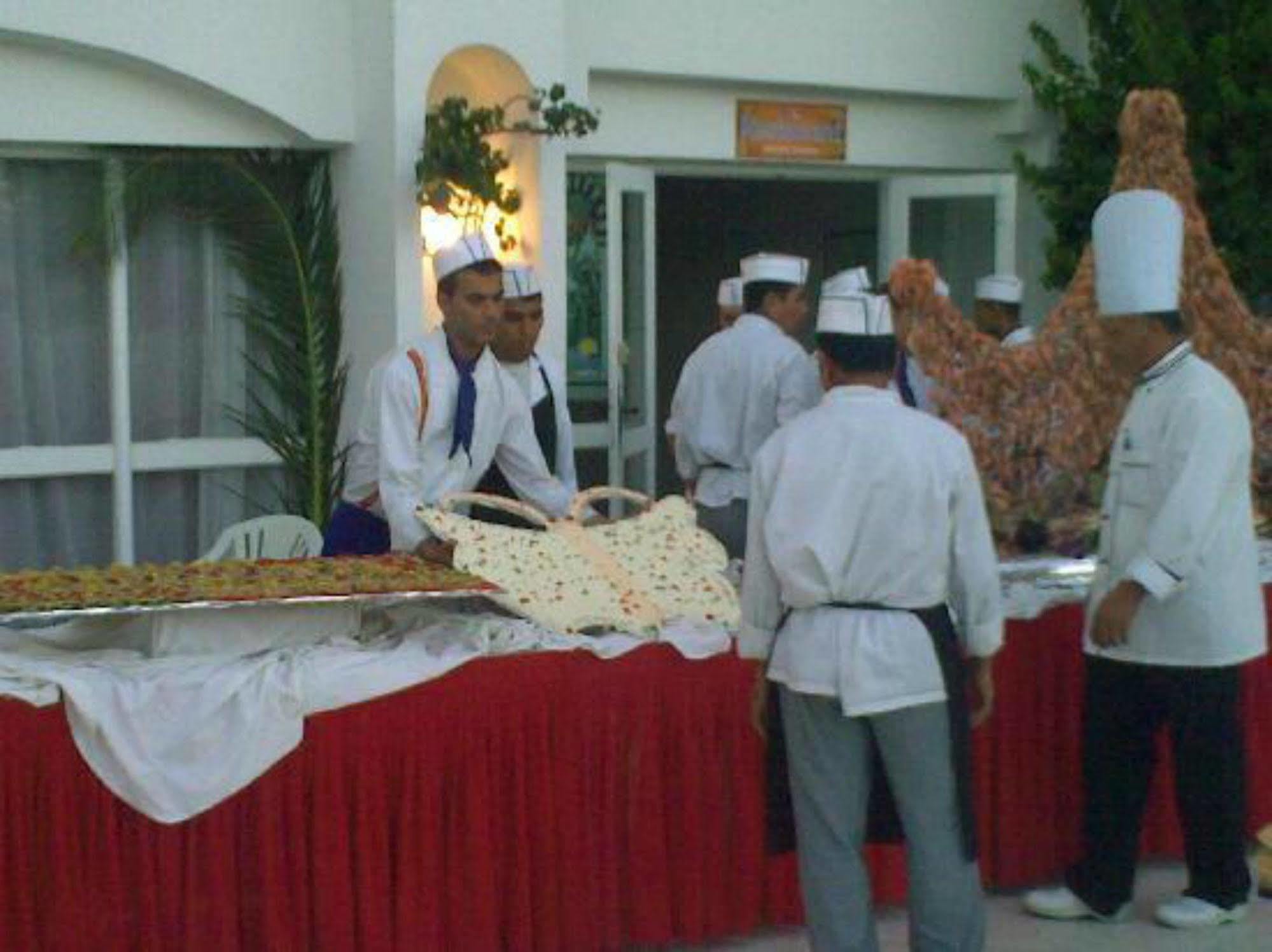 Kinza Hotel 哈馬馬特 外观 照片